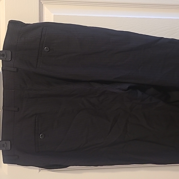 Men's Jf J. Ferrar Black Modern fit pinstriped Dress Pants - Picture 3 of 6